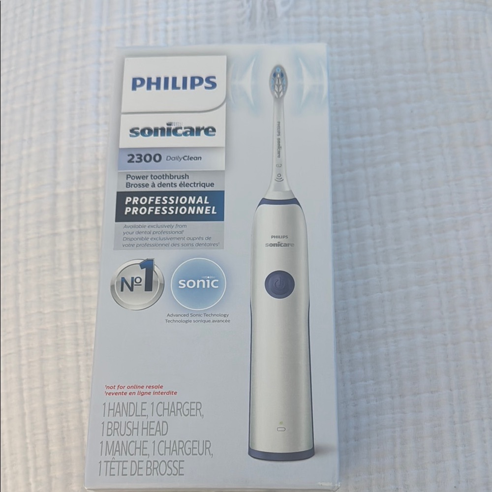 Philips Sonicare DailyClean Electric Toothbrush - White and Blue